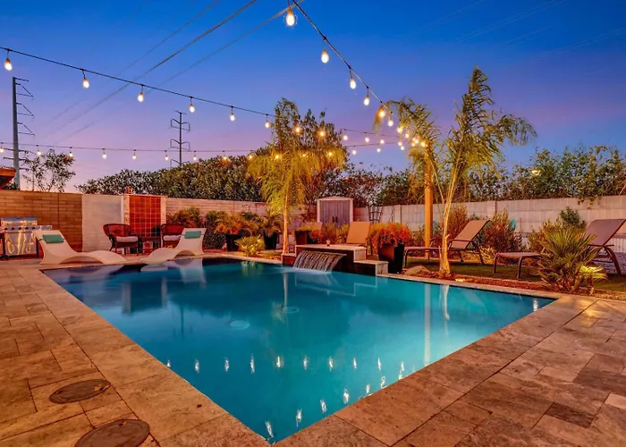 Gorgeous W Heated Pool Hébergement de vacances *